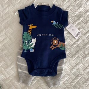 NWT newborn animal neutral outfit